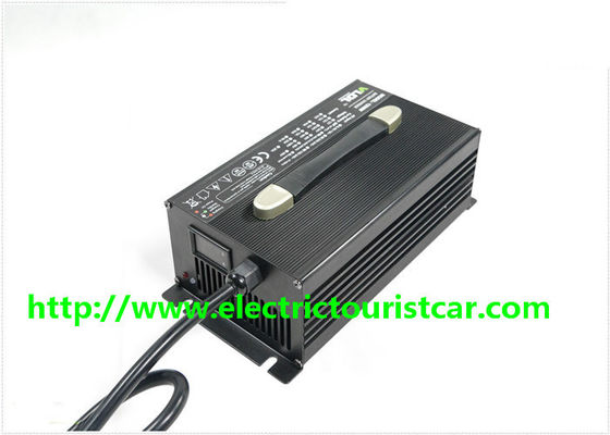 ตัวเครื่องสีดำคลาสสิคเครื่องชาร์จแบตเตอรี่รถยนต์ไฟฟ้า 48V 25A 260 * 150 * 90 Mm