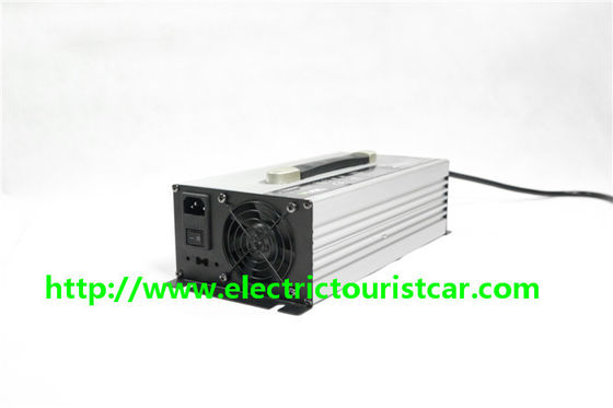 การชาร์จที่รวดเร็ว 25A เครื่องชาร์จแบตเตอรี่รถยนต์ไฟฟ้า 48V วัสดุอลูมิเนียม