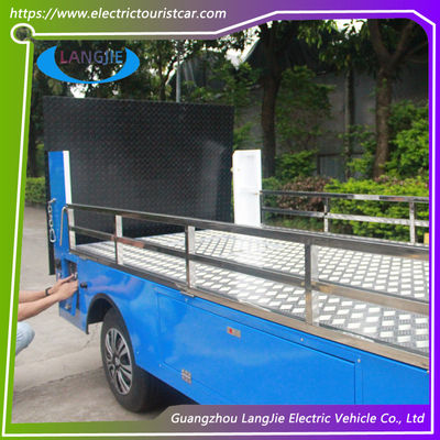 2 ที่นั่งรถกระเป๋าสตางค์ไฟฟ้า พร้อมเก้าอี้ที่สะดวกสบาย เครื่องยนต์ AC 5KW สําหรับโรงแรม